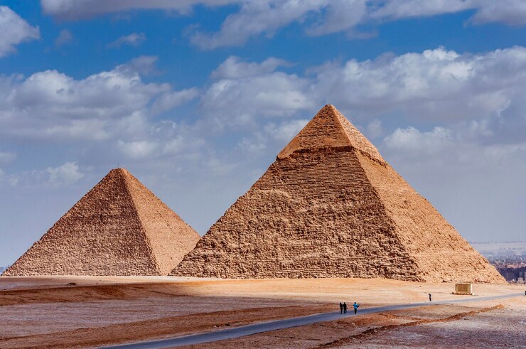The Great Pyramid of Giza – A Surviving Wonder